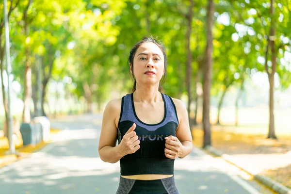 Asiatique Femme Jogging Courir Parc — Photo