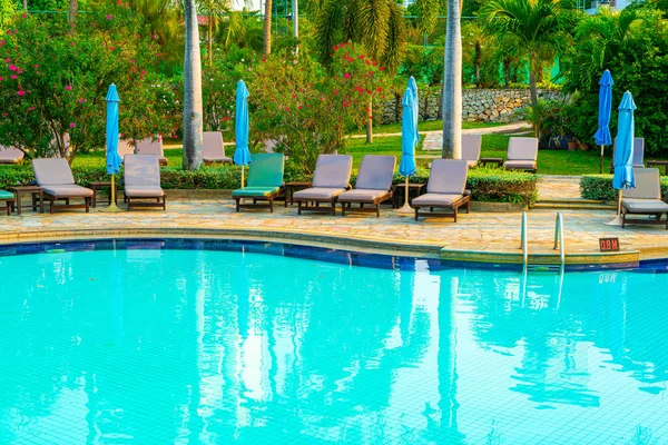 Chair Pool Umbrella Swimming Pool Coconut Palm Tree Holidays Vacation — Stock Photo, Image