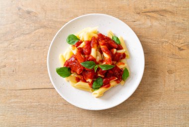 Domates soslu makarna İtalyan usulü.