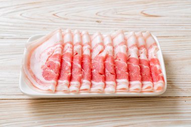Dilimlenmiş taze domuz eti