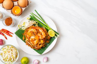 Pad Thai - Kızarmış pirinç eriştesi