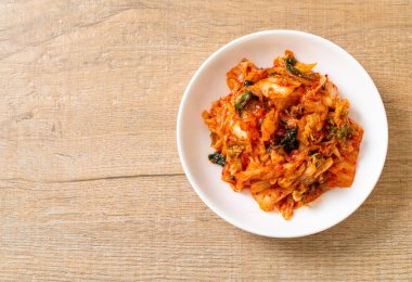 Tabakta kimçi lahanası - Kore geleneksel yemek tarzı