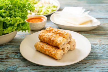 Vietnam domuz köftesi ve sebze paketleri (Nam-Neaung veya Nham Due) - Vietnam geleneksel yemek kültürü