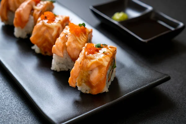 Grillowane Sushi Łososia Sosie Japoński Styl Żywności — Zdjęcie stockowe