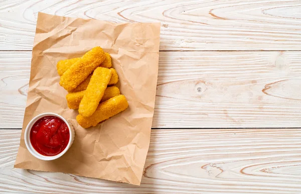 Knusprig Gebratene Fischfinger Mit Ketchup — Stockfoto