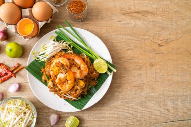 Pad Thai - Kızarmış pirinç eriştesi