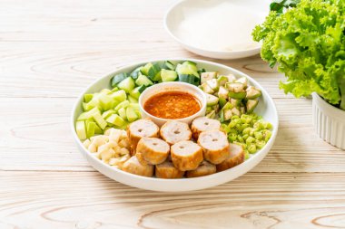 Vietnam domuz köftesi ve sebze paketleri (Nam-Neaung veya Nham Due) - Vietnam geleneksel yemek kültürü