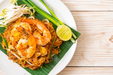 Pad Thai - Kızarmış pirinç eriştesi