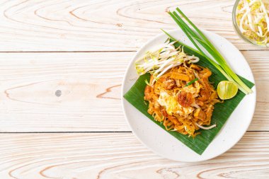 Pad Thai - Kızarmış pirinç eriştesi