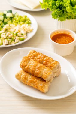 Vietnam domuz köftesi ve sebze paketleri (Nam-Neaung veya Nham Due) - Vietnam geleneksel yemek kültürü