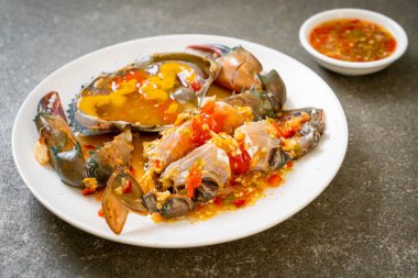 Baharatlı Baharatlı Baharatlı Yengeç Yumurtası