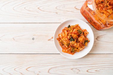 Tabakta kimçi lahanası - Kore geleneksel yemek tarzı