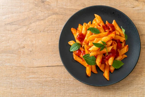 Penne Pasta Tomatensaus Italiaanse Keuken — Stockfoto