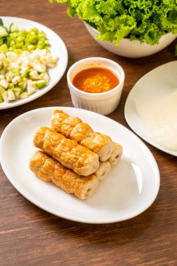 Vietnam domuz köftesi ve sebze paketleri (Nam-Neaung veya Nham Due) - Vietnam geleneksel yemek kültürü