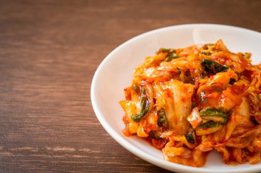 Tabakta kimçi lahanası - Kore geleneksel yemek tarzı