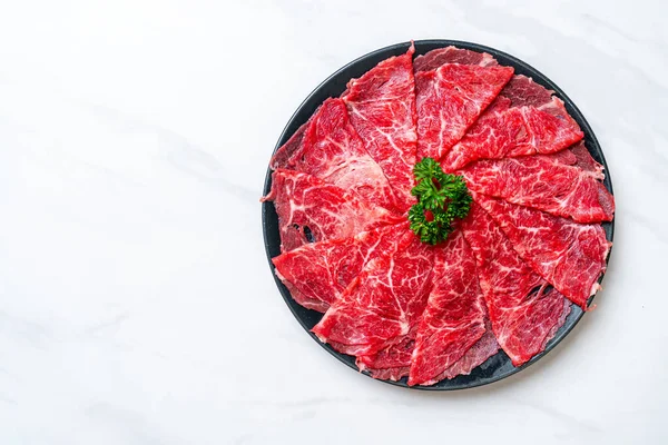 Vers Rundvlees Rauw Gesneden Met Gemarmerde Textuur Geserveerd Voor Sukiyaki — Stockfoto