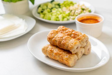 Vietnam domuz köftesi ve sebze paketleri (Nam-Neaung veya Nham Due) - Vietnam geleneksel yemek kültürü