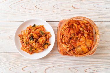 Tabakta kimçi lahanası - Kore geleneksel yemek tarzı
