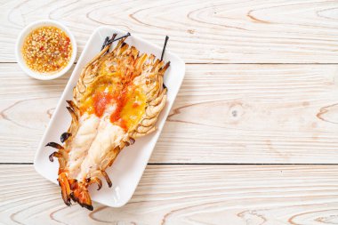 Izgara Taze Dev Nehir Karidesi Baharatlı Deniz Ürünleri Soslu