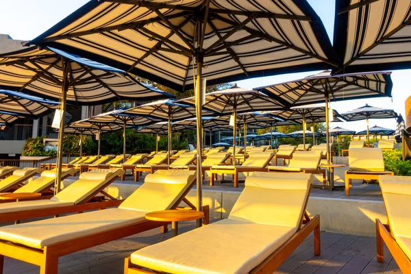 Bedpool Umbrella Swimming Pool Hotel Resort Vacation Concept — Stock Photo, Image
