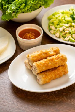 Vietnam domuz köftesi ve sebze paketleri (Nam-Neaung veya Nham Due) - Vietnam geleneksel yemek kültürü