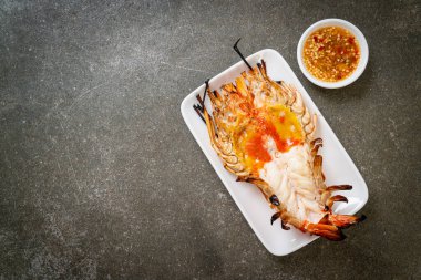 Izgara Taze Dev Nehir Karidesi Baharatlı Deniz Ürünleri Soslu