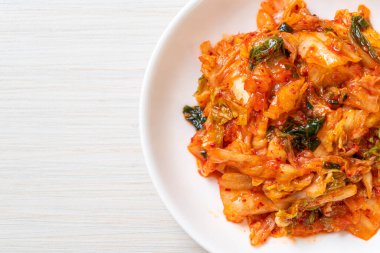 Tabakta kimçi lahanası - Kore geleneksel yemek tarzı