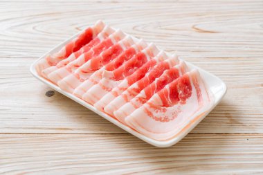 Dilimlenmiş taze domuz eti