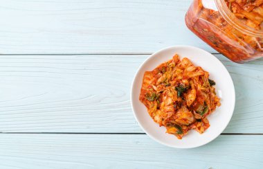 Tabakta kimçi lahanası - Kore geleneksel yemek tarzı