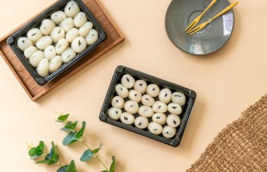 Kutuda taze rambutan - üst görünüm