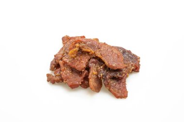Beyaz arka planda izole edilmiş kurutulmuş domuz eti.