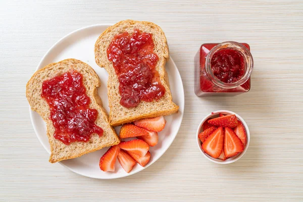 Homemade Whole Wheat Bread Strawberry Jam Fresh Strawberry — Stock Photo, Image