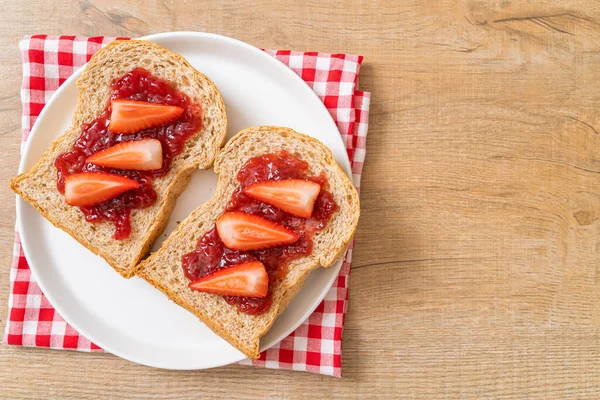 Homemade Whole Wheat Bread Strawberry Jam Fresh Strawberry — Stock Photo, Image