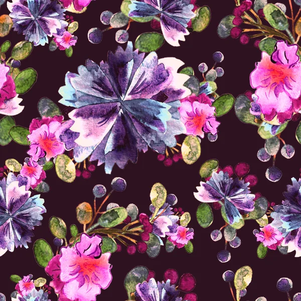 Akwarela, kwiatowy wzór. Bezszwowe z fioletowy i różowy bukiet na ciemnym tle. — Zdjęcie stockowe