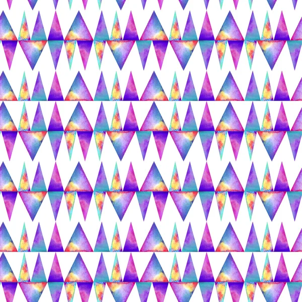 Бесшовный рисунок акварели. С колофруктовыми треугольниками на белом фоне. Радужный принк или обои — стоковое фото