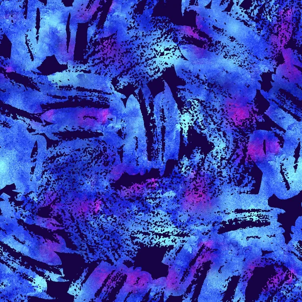 Απρόσκοπτη μοτίβο με ρίγες βούρτσα και εγκεφαλικά επεισόδια. Χρώμα μπλε ακουαρέλα σε μοβ φόντο. Χειροποίητη υφή grange. Τα γεωμετρικά στοιχεία του μελανιού. Μοντέρνο στυλ μόδα. Ατελείωτες ύφασμα εκτύπωσης. — Φωτογραφία Αρχείου