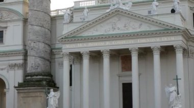Karlsplatz Kilisesi, Viyana Avusturya cephesinde yakın çekim