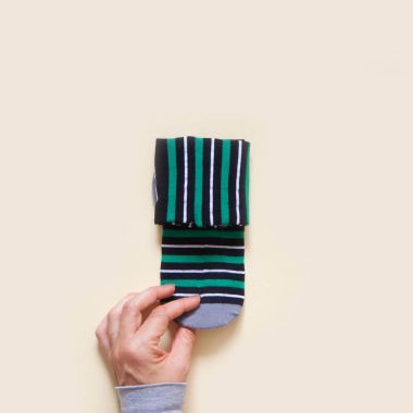 Giyim depolama. Dolabın içinde sipariş. Çorap katlanır. Master Clas