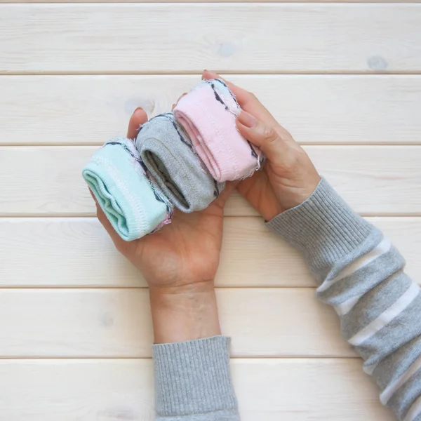 Giyim depolama. Dolabın içinde sipariş. Çorap katlanır. Master Clas