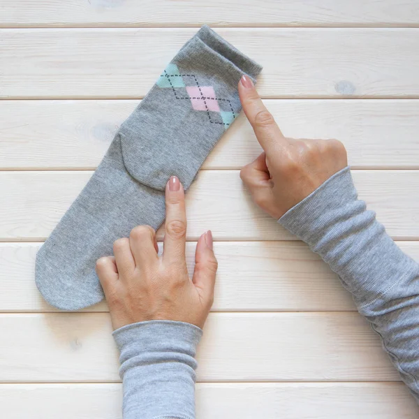 Giyim depolama. Dolabın içinde sipariş. Çorap katlanır. Master Clas