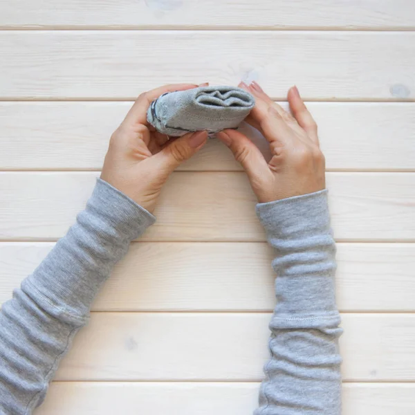 Giyim depolama. Dolabın içinde sipariş. Çorap katlanır. Master Clas