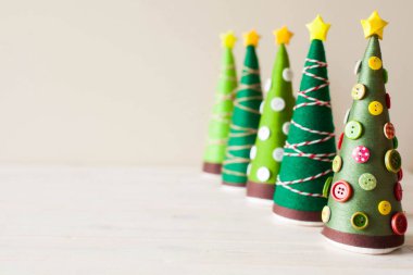 Alternatif Noel ağacı külah. Noel ağacı iplik yapılmış 