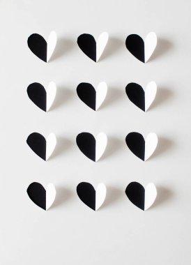 Kağıttan kesilmiş kağıt Kalpler.