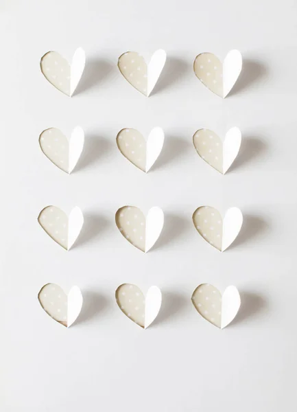 Papírové srdce z papíru. — Stock fotografie
