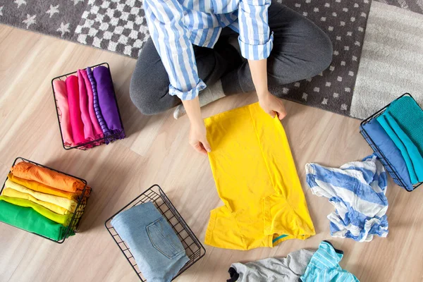 Top View Young Woman Casual Clothes Stacks Things Sorting Them — Stock Photo, Image