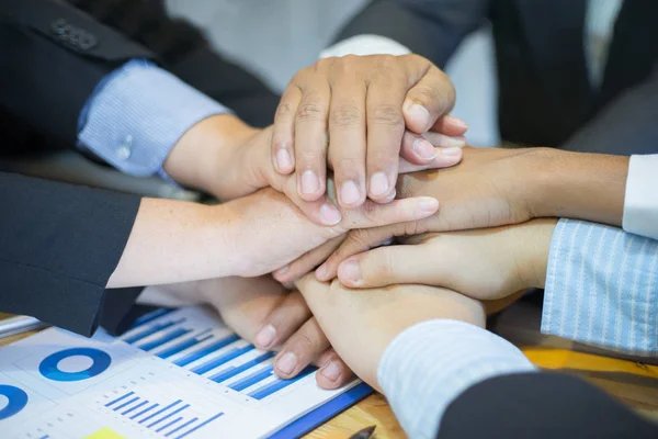 Geschäftsleute Schließen Sich Zusammen Für Teamwork Gemeinsames Konzept Teamwork Konzept — Stockfoto