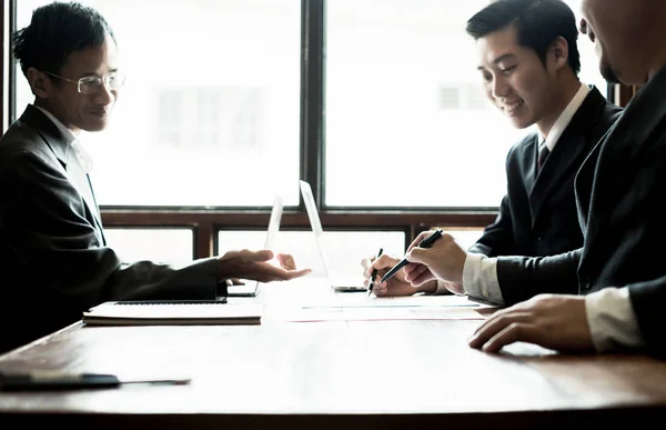 Affärsfolk Möte Brainstorming Och Diskutera Projekt Tillsammans Office Teamwork Concept — Stockfoto