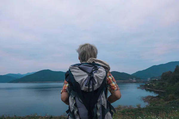 Young Man Trekker Enjoy Traveling Backpack Hiking Concept Travel Concept — Stock Photo, Image