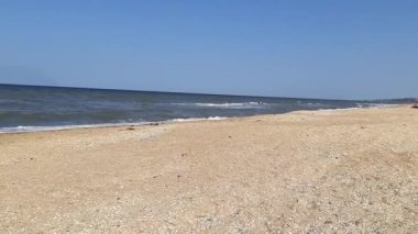 Azov Denizi kıyısında