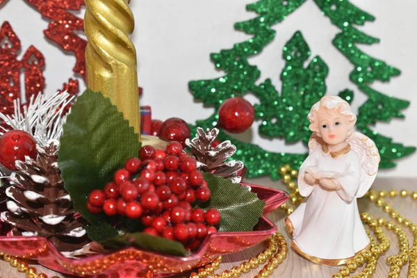 Şenlikli yeni yıl ve Noel kompozisyonu